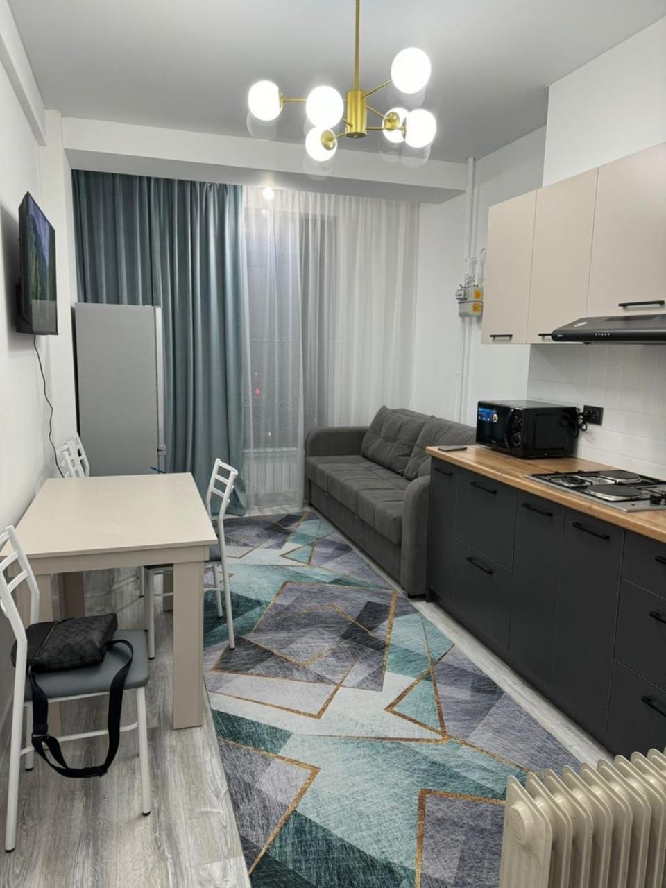 Evita Apartment Bichkek Extérieur photo